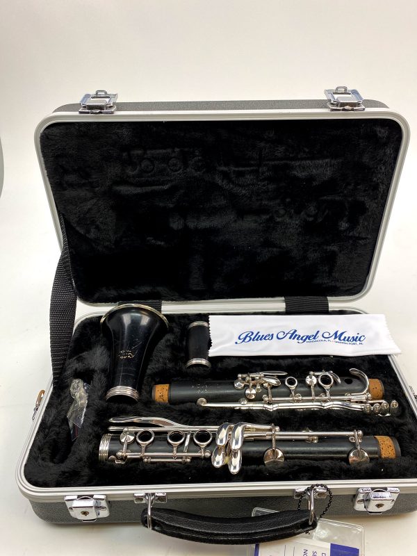 Used Buffet E11 Step-Up Wood Clarinet