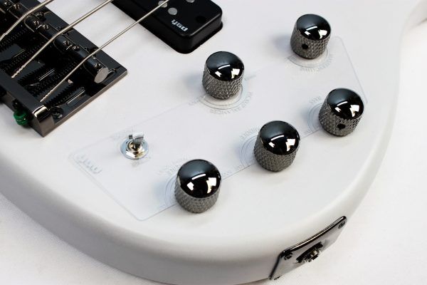 Yamaha TRBX304 4-string bass white controls