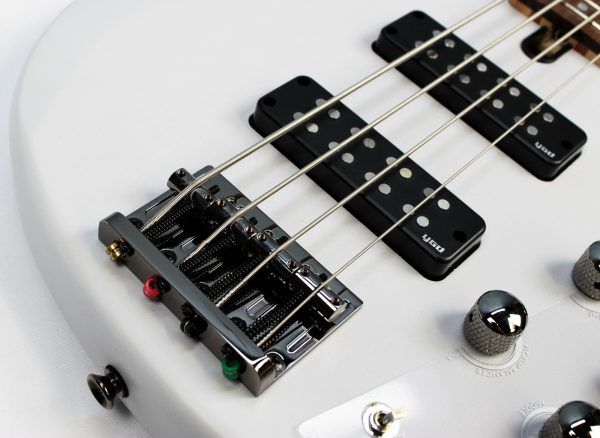 Yamaha TRBX304 4-string bass white humbucking active/passive pickups