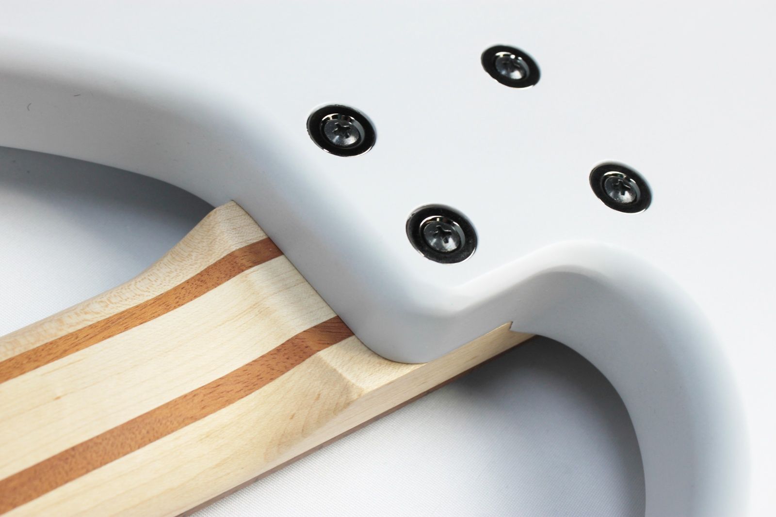Yamaha TRBX304 4-string bass white back neck joint plate