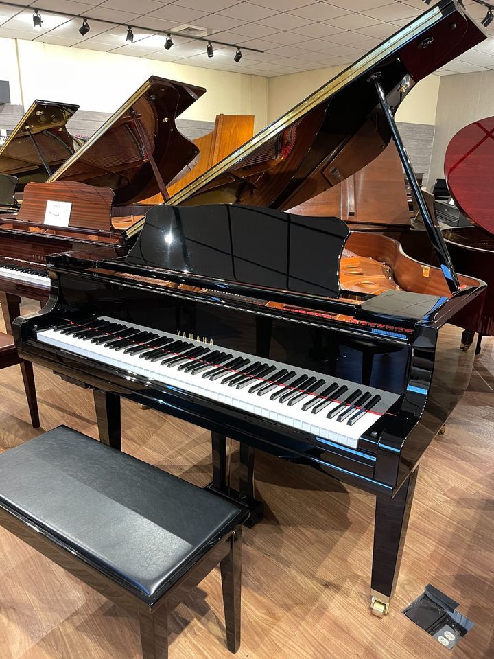 Yamaha GC2 5' 8" Grand Piano Polished Mahogany