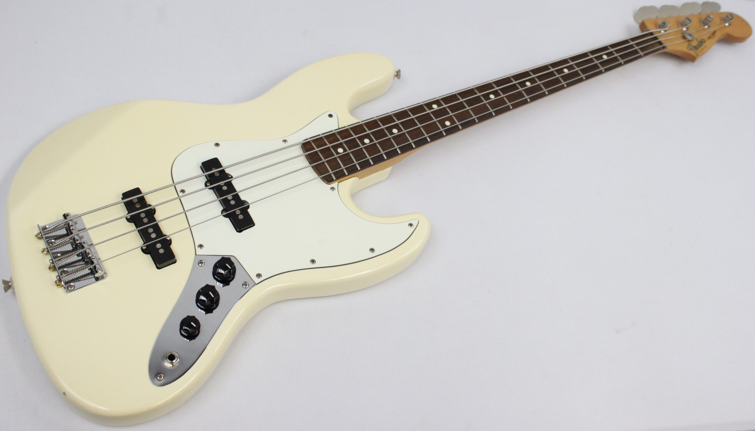 Vintage 1984-1987 Fender Jazz Bass JB-355, Olympic White