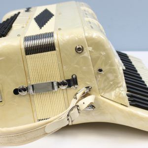 Vintage 1960's Titano Custom Built Accordion, Pearloid, Made in Italy, Offered As Is, USED - Image 6