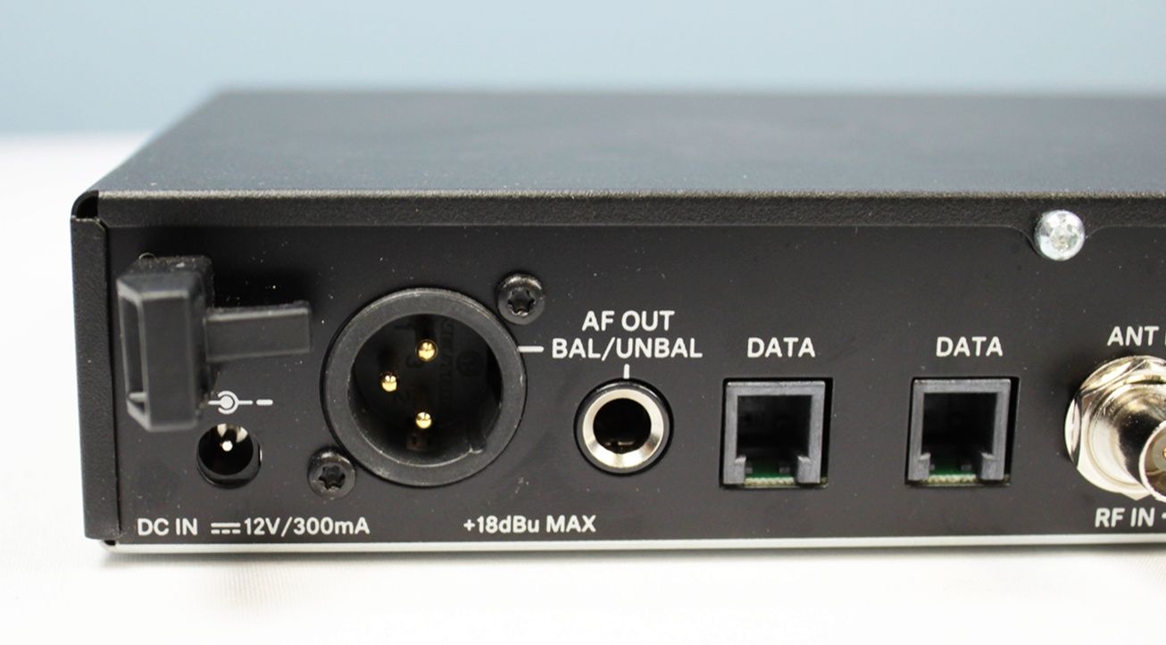 Sennheiser EM 100 G4 ports 2