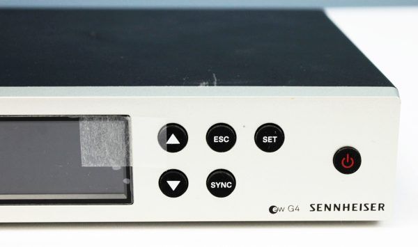 Sennheiser EM 100 G4 front of unit right side