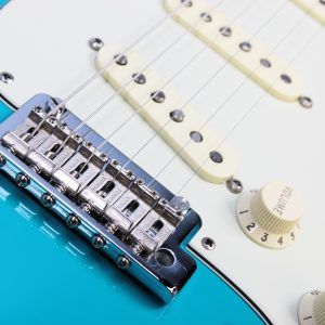 Fender American Professional II Stratocaster 2021 Miami Blue strat style bridge