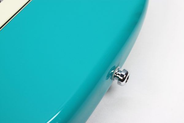 Fender American Professional II Stratocaster 2021 Miami Blue strap button