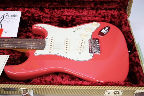 Fender Limited Edition American Vintage II ’61 Stratocaster 2025 – Fiesta Red, Flame Maple Neck, USA Made