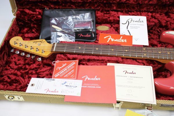 Fender Limited Edition American Vintage II ’61 Stratocaster 2025 – Fiesta Red, Flame Maple Neck, USA Made