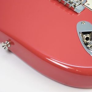 Brand new Fender Limited Edition American Vintage II ’61 Stratocaster in Fiesta Red strap buttonj