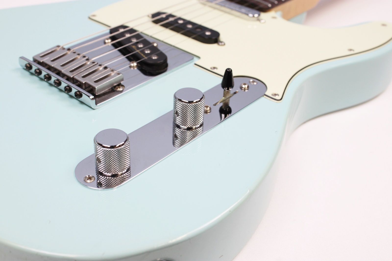 fender-nashville-telecaster-electronics-pots