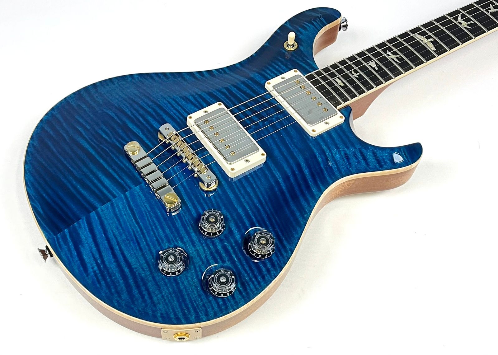 prs-mccarty-594-electric-guitar-body-front