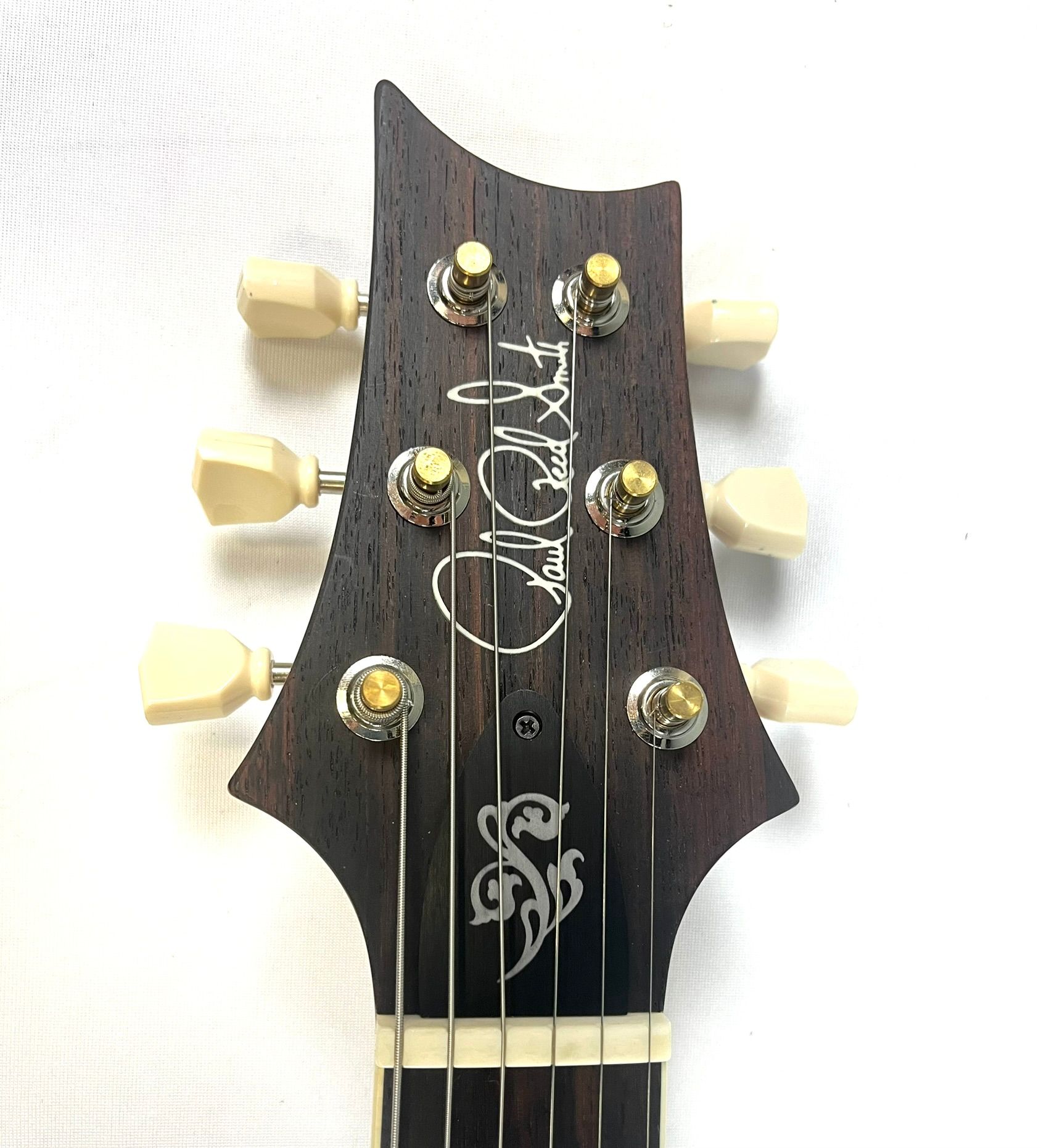 prs-mccarty-594-electric-guitar-head-stock-dead-on