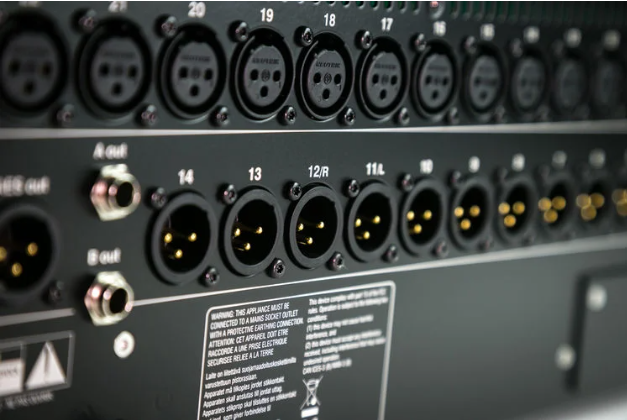 allen-and-&-heath SQ-6 48-channel-digital-mixer-back-ports