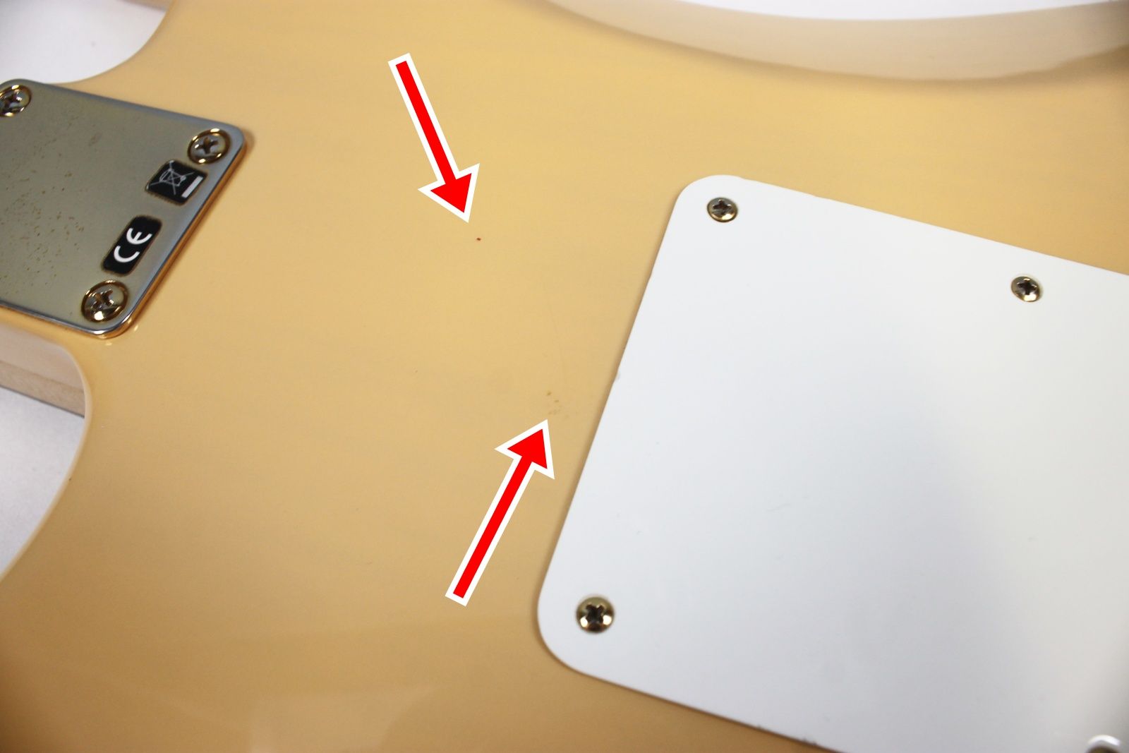 fender-deluxe-player-strat-stratocaster-mim-2015-backside-blem