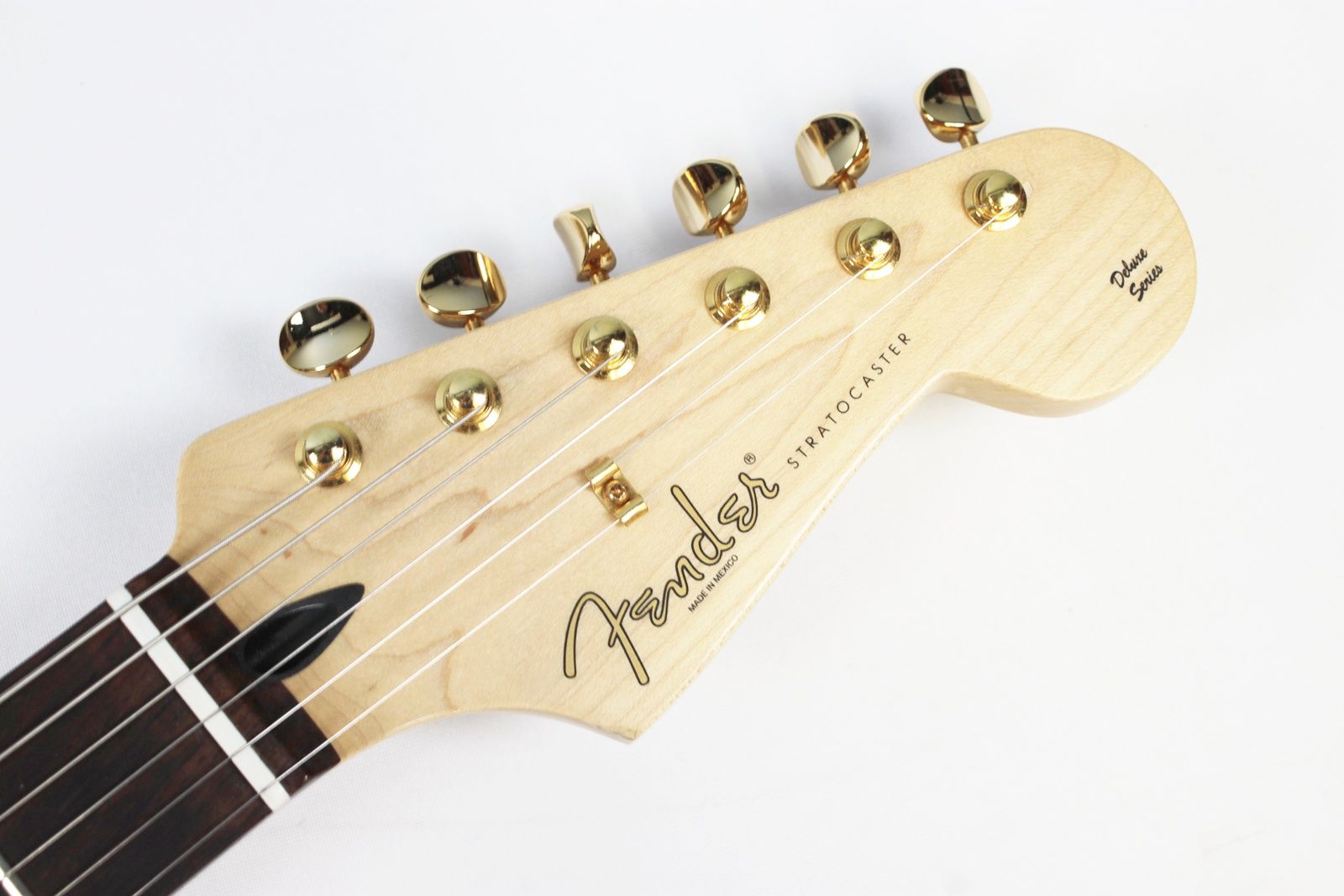 fender-deluxe-player-strat-stratocaster-mim-2015-headstock-front