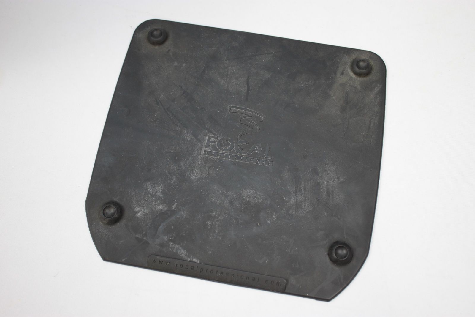 focal-cm-65-6-5-monitor-pad