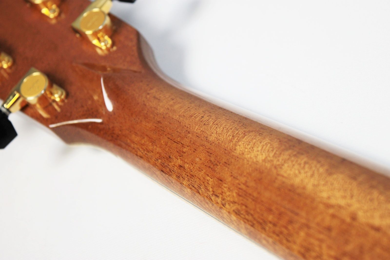 eastman-dt30gace-acoustic-guitar-cutaway-back-of-neck