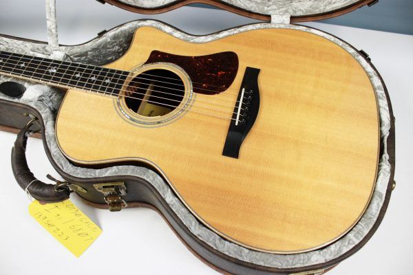 Eastman DT30GACE Acoustic Electric Guitar Natural Finish Double Cutaway USED