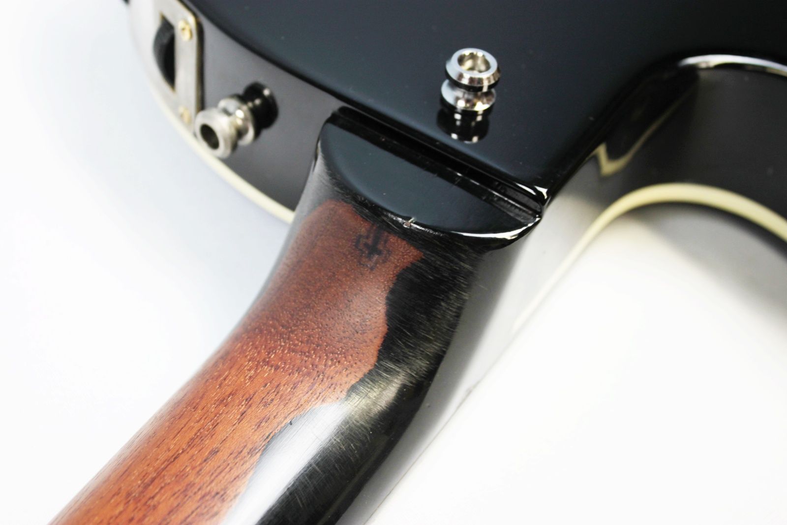 gibson-chet-atkins-sst-ebony-electric-acoustic-neck-joint