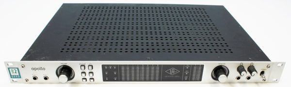 apollo-uad-2-quad-silver-pre-amp-audio-interface-main