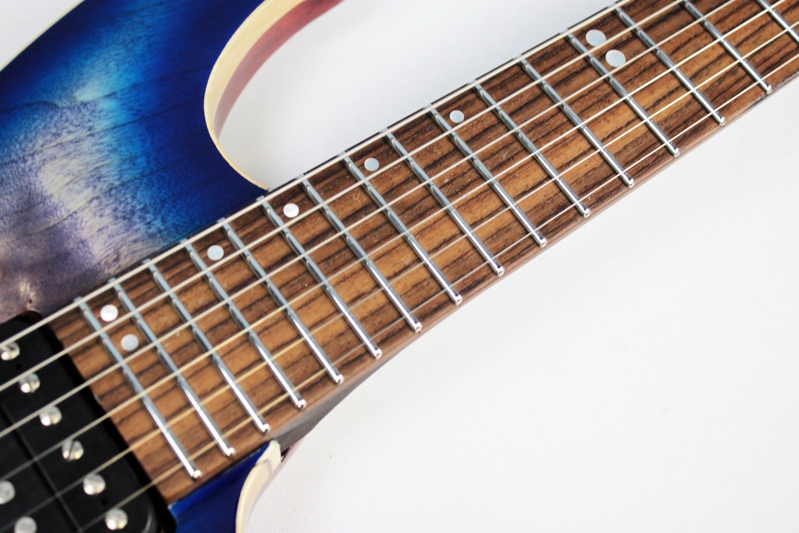 IMG_8505 Rosewood fretboard with offset inlays close-up