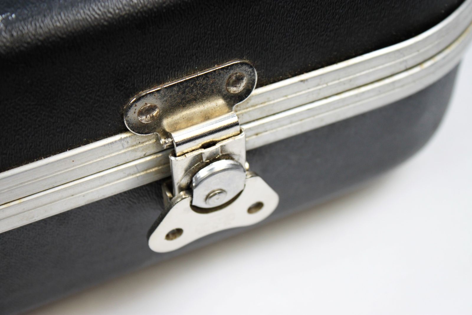 latches