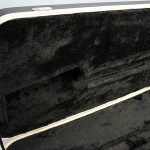 Fender 80s Hard Shell Case black plush interior