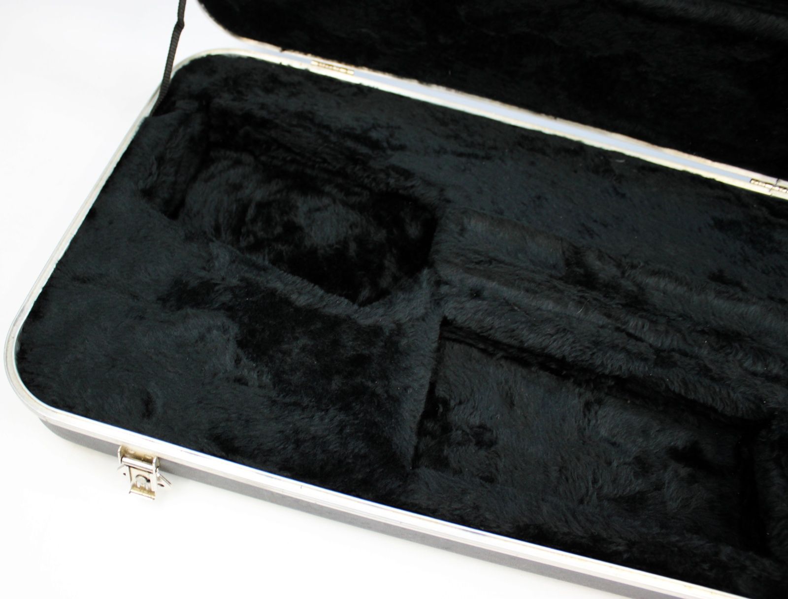 Fender 80s Hard Shell Case molded interior