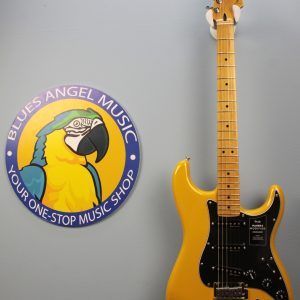 Fender Player II Modified Stratocaster Sunshine Yellow Landing Photo