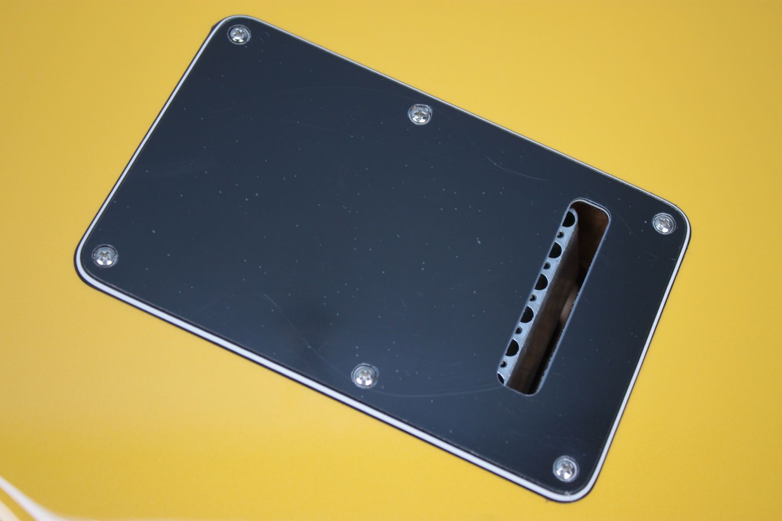 Fender Player II Modified Stratocaster Sunshine Yellow back plate