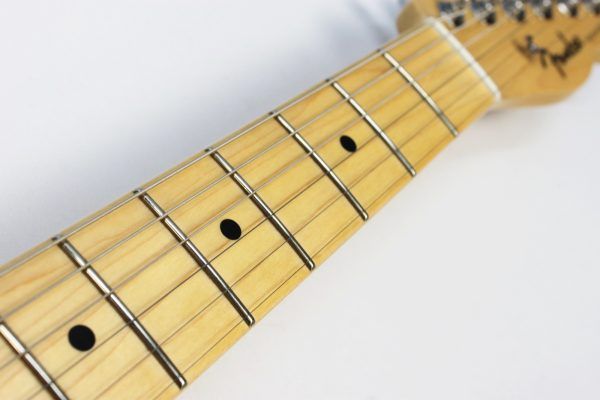 Fender Standard Telecaster Butterscotch Blonde maple fingerboard maple fingerboard