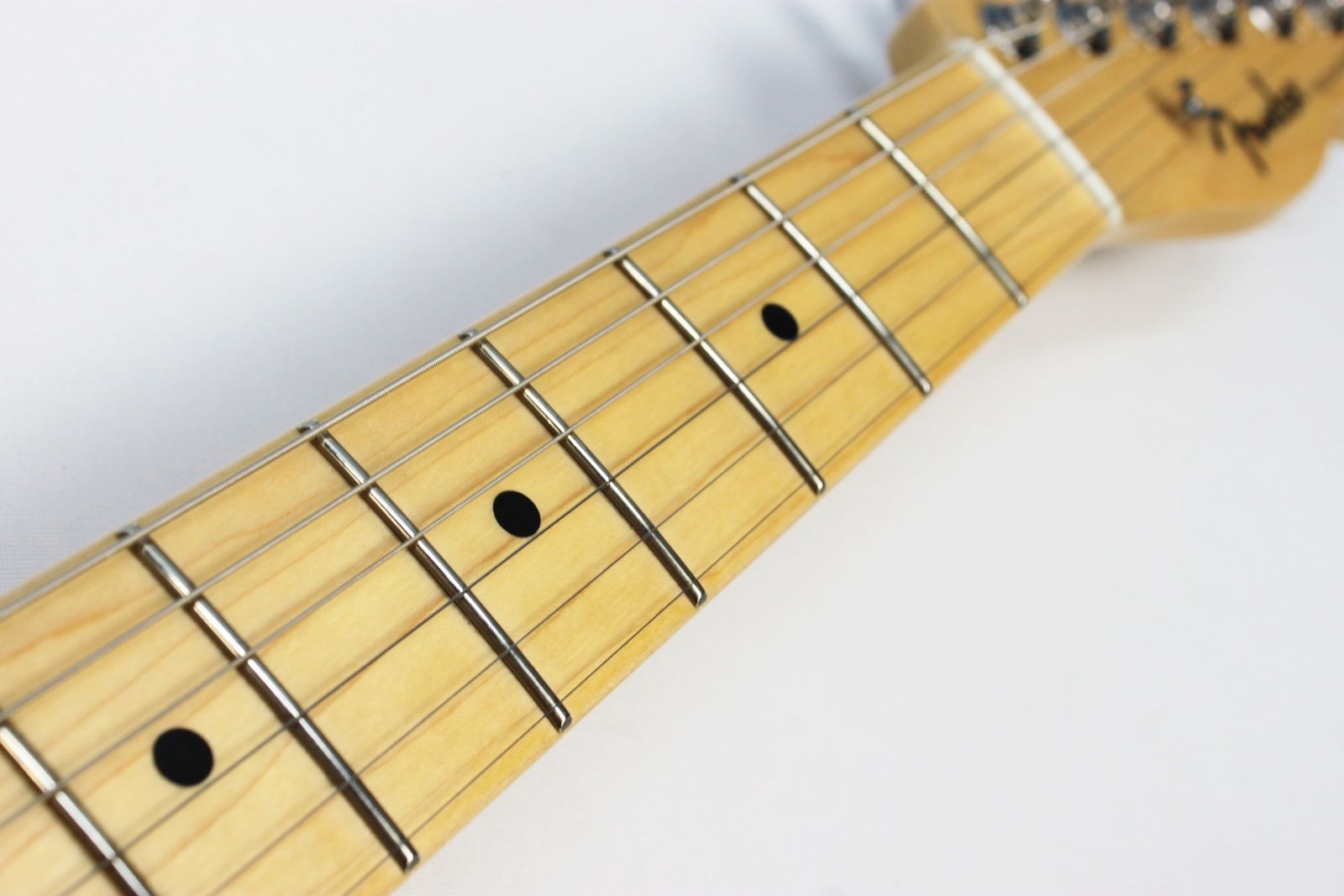 Fender Standard Telecaster Butterscotch Blonde maple fingerboard maple fingerboard
