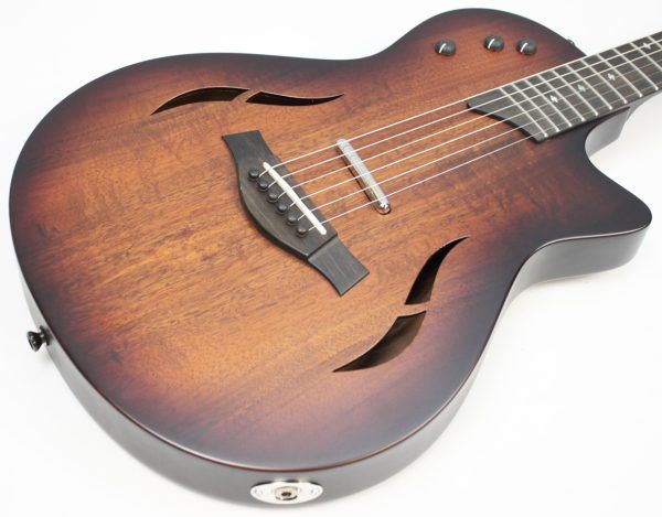 Taylor T5z Classic 2023 Natura front of mahogany body