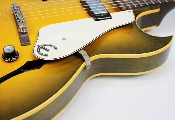 1966 Epiphone Sorrento - E452T - Hollowbody Archtop - Royal Olive Burst e logo on pickguard