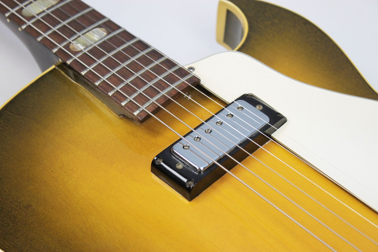 1966 Epiphone Sorrento - E452T - Hollowbody Archtop - Royal Olive Burst neck pickup