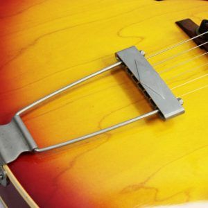 Gibson ES-125C 1965 - Cherry Sunburst trapeze tail piece