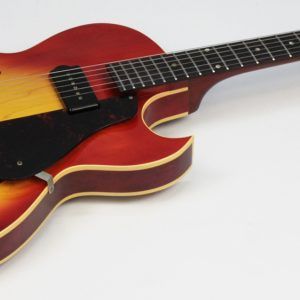 Gibson ES-125C 1965 - Cherry Sunburst front of the whole guitar