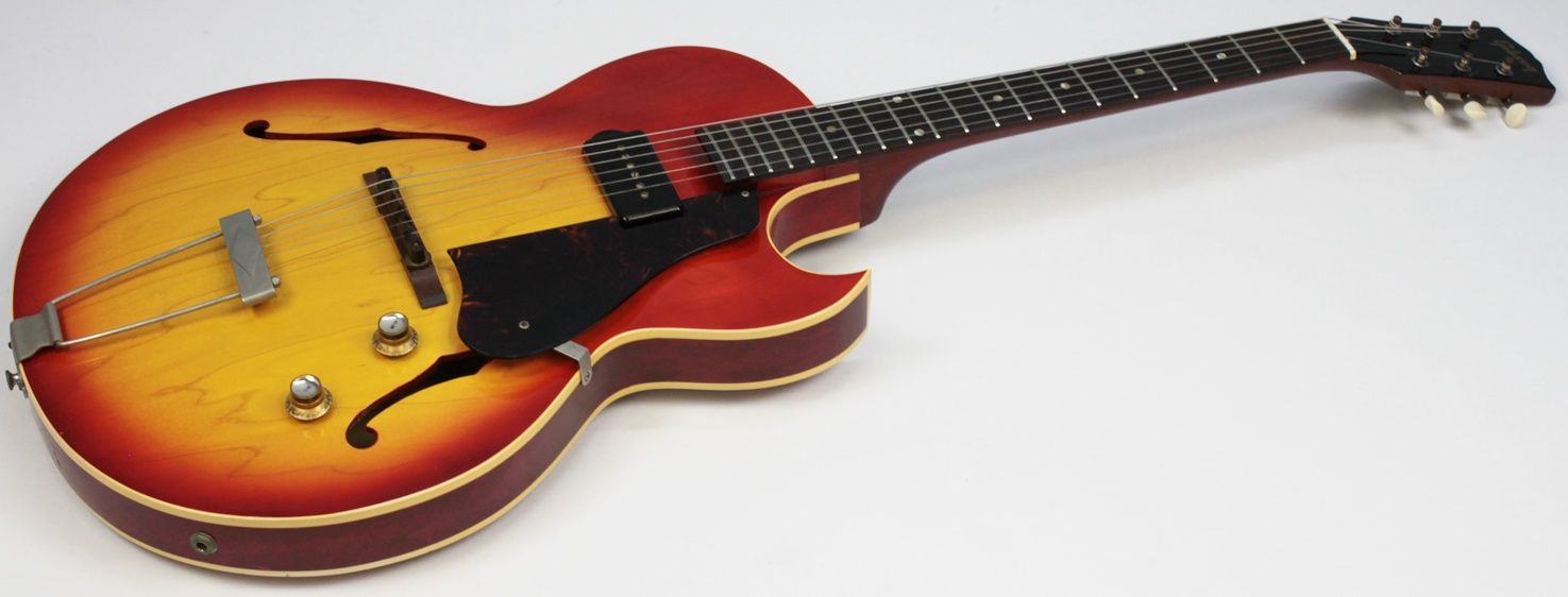 Gibson ES-125C 1965 - Cherry Sunburst front of the whole guitar
