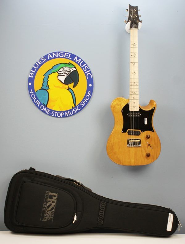 Includes gigbag