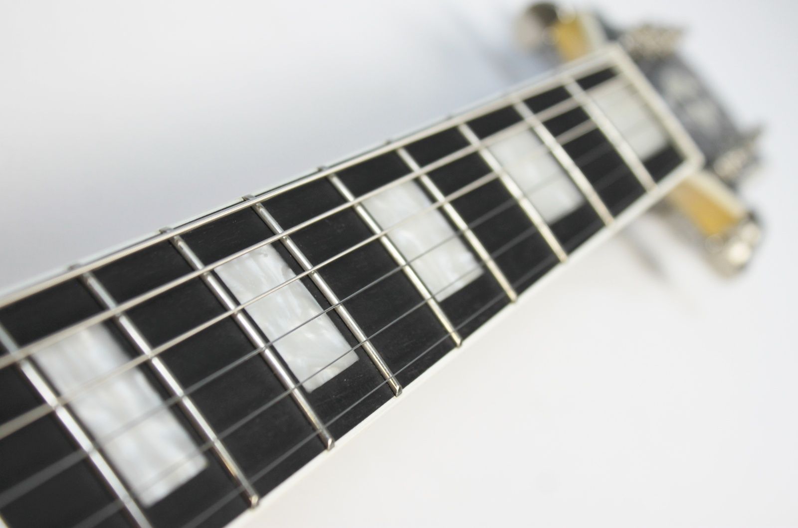 Epiphone Jared James Nichols Blues Power Les Paul Custom Gold block inlays mother of pearl