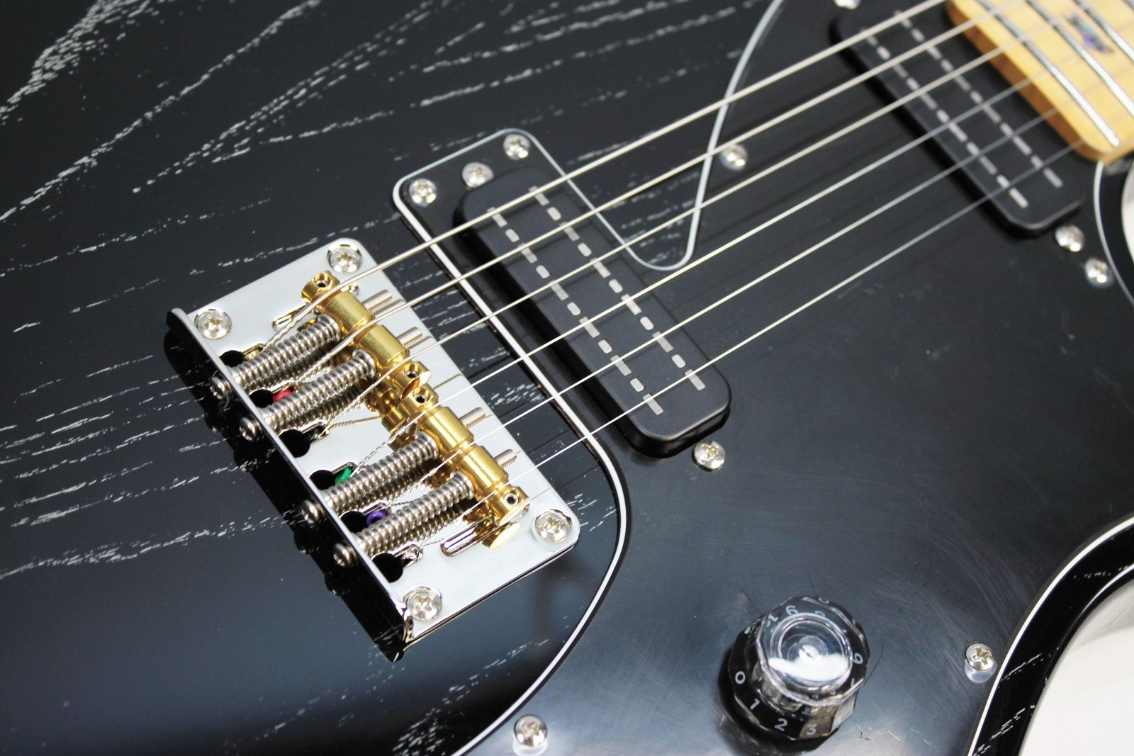 PRS SE NF 53 2025 - Present - Black Doghair brass barrel saddles