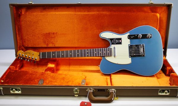 Fender, American Ultra Luxe, Vintage '60s Telecaster, Telecaster Custom, Lake Placid Blue, electric guitar, USA made, alder body, rosewood fingerboard, Pure Vintage '63 pickups, nitro lacquer, Heirloom lacquer, double bound Telecaster, modern D neck, compound radius, stainless steel frets, locking tuners, S-1 switching, premium Fender Telecaster, boutique Tele tone, vintage style Tele, modern playability, Fender USA, Telecaster electric guitar, 2025 Fender, Lake Placid Blue Tele, custom Telecaster, high end Telecaster, Corona California, 22 fret Telecaster, Fender Ultra Luxe, mint green pickguard, bound body Tele, professional guitar, collectible Fender, Telecaster custom shop inspired, classic Tele tone, contemporary Telecaster, Fender guitar, electric guitar, blues guitar, rock guitar, country guitar, studio guitar, stage guitar