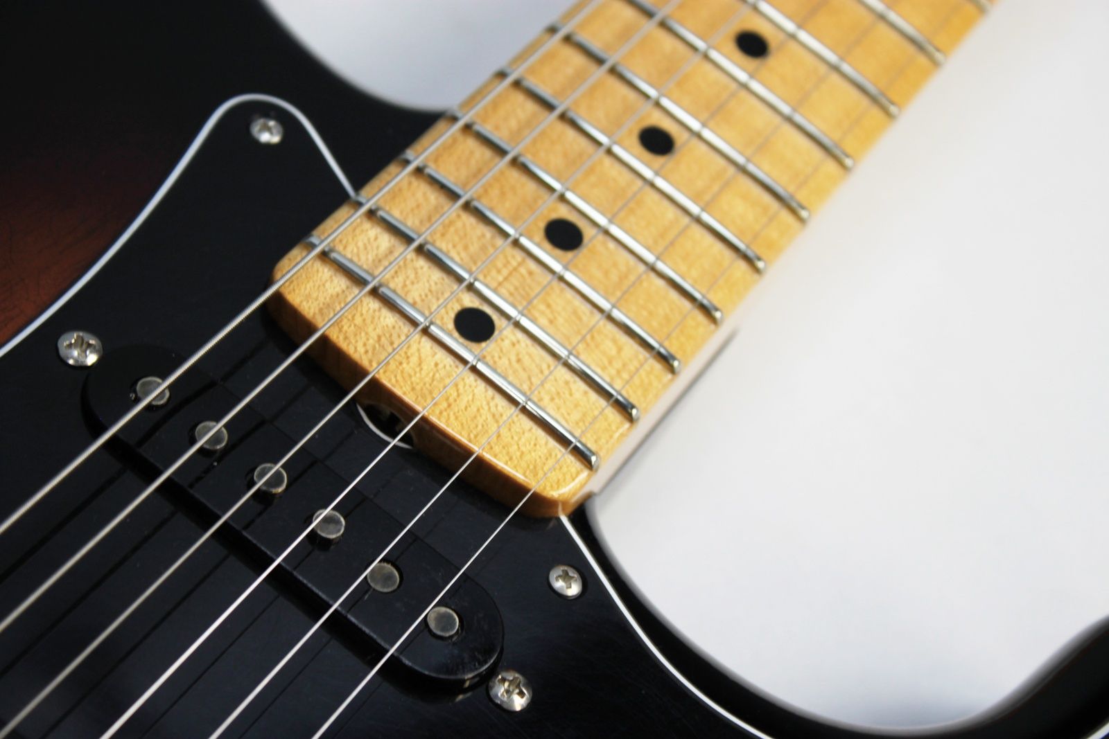 Fender Custom Shop B5 Postmodern Stratocaster 2025 - Two Tone Sunburst maple neck