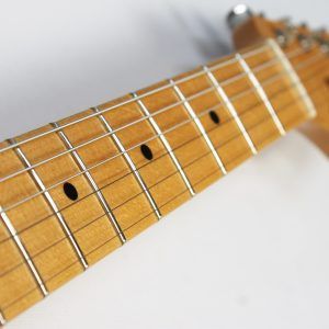 Fender Custom Shop B5 Postmodern Stratocaster 2025 - Two Tone Sunburst fretboard with black dot inlays
