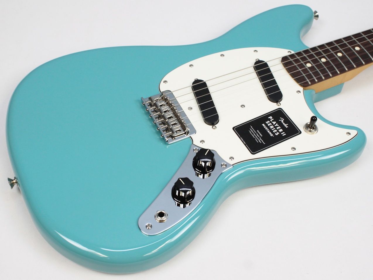 Fender Player II Mustang 2026 - Aquatone Blue - front of alder body