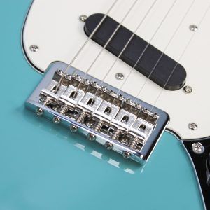 Fender Player II Mustang 2026 - Aquatone Blue six saddle bridge