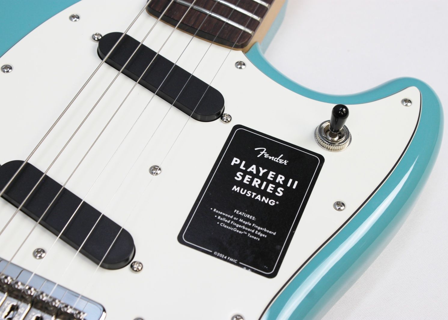Fender Player II Mustang 2026 - Aquatone Blue 3 way switch