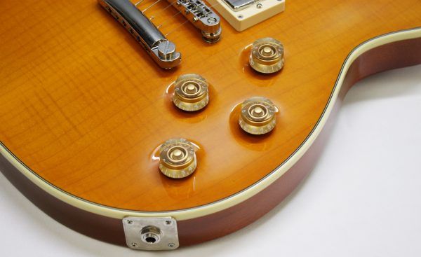 Larrivée RS-4, Larrivée RS4, Larrivée Electric Guitar, RS-4 Amber, Amber Finish, Single Cut Guitar, Flamed Maple Top, Mahogany Body, Mahogany Neck, Rosewood Fingerboard, Set Neck Guitar, Larrivée Humbuckers, TonePros Bridge, Schaller Tuners, CTS Electronics, Luxe Bumblebee Capacitors, Boutique Electric Guitar, Canadian Guitar Maker, Premium Electric Guitar, Dual Humbucker Guitar, Rock Guitar, Blues Guitar, Classic Rock, Vintage Style Electric, 2008 Larrivée, Amber Burst, Single Cutaway, High-End Electric Guitar, Made in Canada, Larrivee RS-4 Amber, Used Larrivée Guitar, Rare Larrivée Electric, Flame Maple Top Guitar, Sustain Rich Guitar, Collector Grade Guitar, Professional Guitar, Electric Guitar 2008