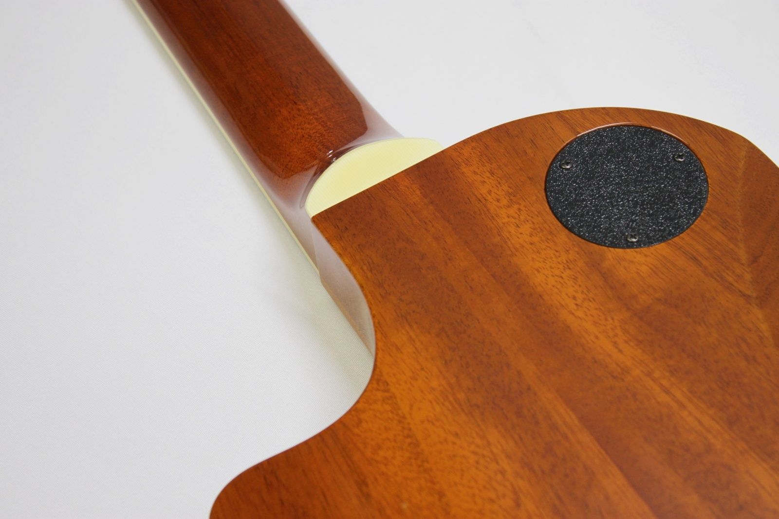 Larrivée RS-4, Larrivée RS4, Larrivée Electric Guitar, RS-4 Amber, Amber Finish, Single Cut Guitar, Flamed Maple Top, Mahogany Body, Mahogany Neck, Rosewood Fingerboard, Set Neck Guitar, Larrivée Humbuckers, TonePros Bridge, Schaller Tuners, CTS Electronics, Luxe Bumblebee Capacitors, Boutique Electric Guitar, Canadian Guitar Maker, Premium Electric Guitar, Dual Humbucker Guitar, Rock Guitar, Blues Guitar, Classic Rock, Vintage Style Electric, 2008 Larrivée, Amber Burst, Single Cutaway, High-End Electric Guitar, Made in Canada, Larrivee RS-4 Amber, Used Larrivée Guitar, Rare Larrivée Electric, Flame Maple Top Guitar, Sustain Rich Guitar, Collector Grade Guitar, Professional Guitar, Electric Guitar 2008